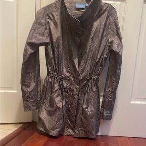 Rain jacket XS snaps all the way down w ties to synch tighter and sleeve snaps